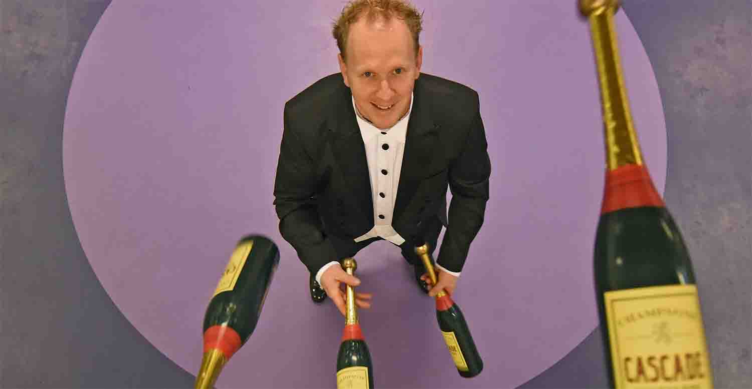 Jeroen van der Lee Jongleur Straatact Straatartiest Boeken