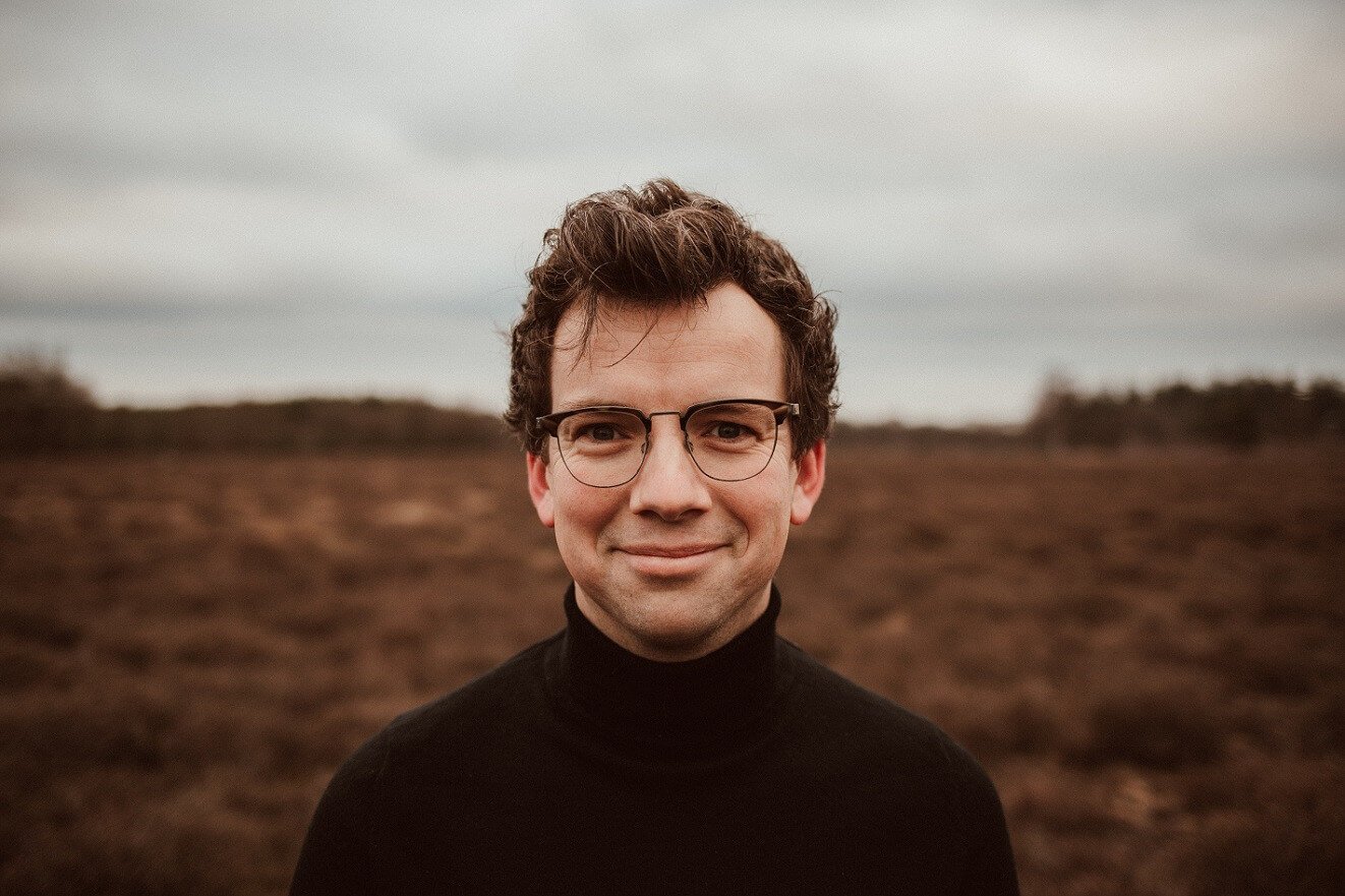 Pieter Derks Cabaretier Columnist Schrijver Boeken