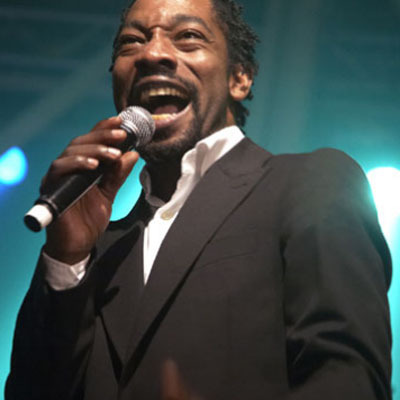 Clarence Bekker Milton CB Milton Soul Motown Covers Zanger Tape-act Boeken