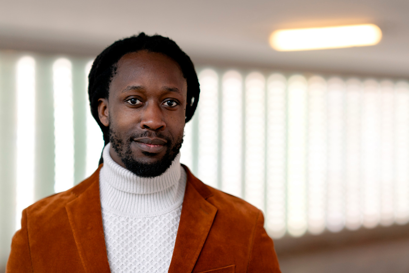 Akwasi Owusu Ansah acteur programmamaker rapper dichter boeken