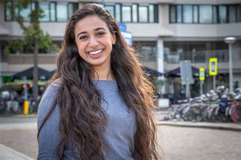 Hajar Yagkoubi Motivatiespreker Dagvoorzitter Trendwatcher Boeken