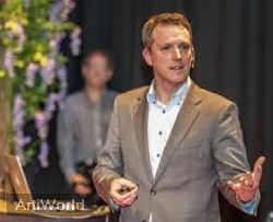 Tony Bosma Spreker Trendwatcher Futurist Trendrede Boeken