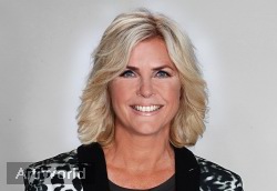 Irene Moors Presentator Presentatrice Actrice Typetje Boeken